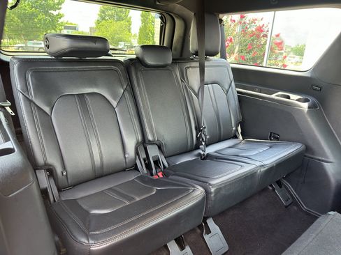 Used 2021 Ford Expedition Max Limited RWD image 13