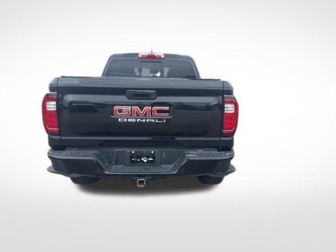 Used 2023 GMC Canyon Denali image 12