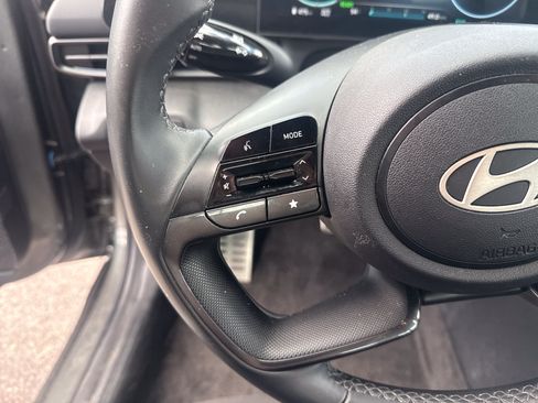 Used 2025 Hyundai Elantra SEL FWD image 19
