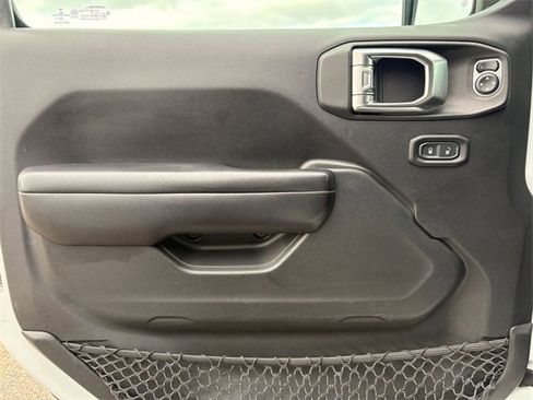 Certified 2018 Jeep Wrangler Sport image 12