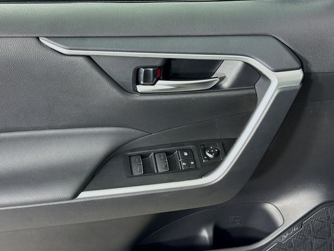 Certified 2025 Toyota RAV4 XLE AWD/4WD image 17