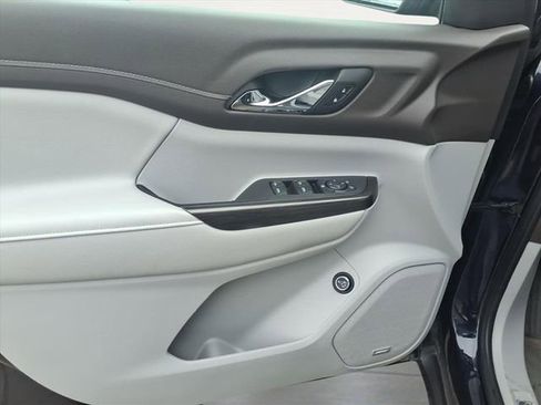 Used 2022 GMC Acadia SLT image 22