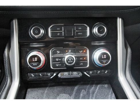 Used 2021 GMC Yukon XL Denali w/ LPO, Illumination Package AWD/4WD image 29
