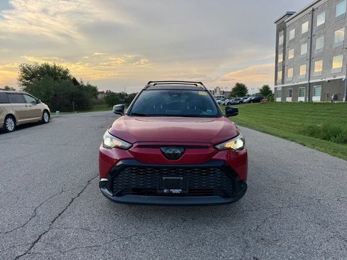 Used 2024 Toyota Corolla Cross AWD Hybrid w/ Moonroof Package image 12