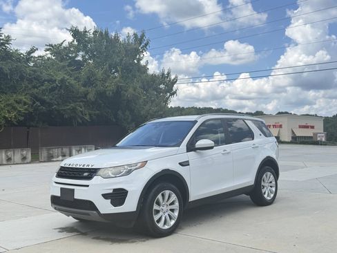 Used 2017 Land Rover Discovery Sport SE AWD/4WD image 1