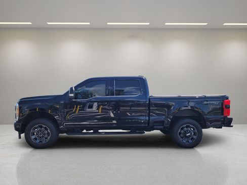 Used 2023 Ford F250 Lariat w/ Sport Appearance Package AWD/4WD image 14