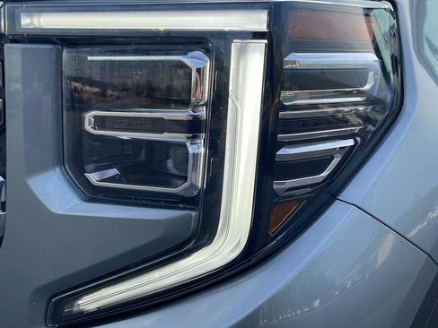 Used 2023 GMC Sierra 1500 Denali w/ Denali Reserve Package AWD/4WD image 19