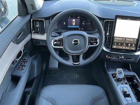 New 2026 Volvo XC90 T8 Plus w/ Protection Package Premier AWD/4WD image 5