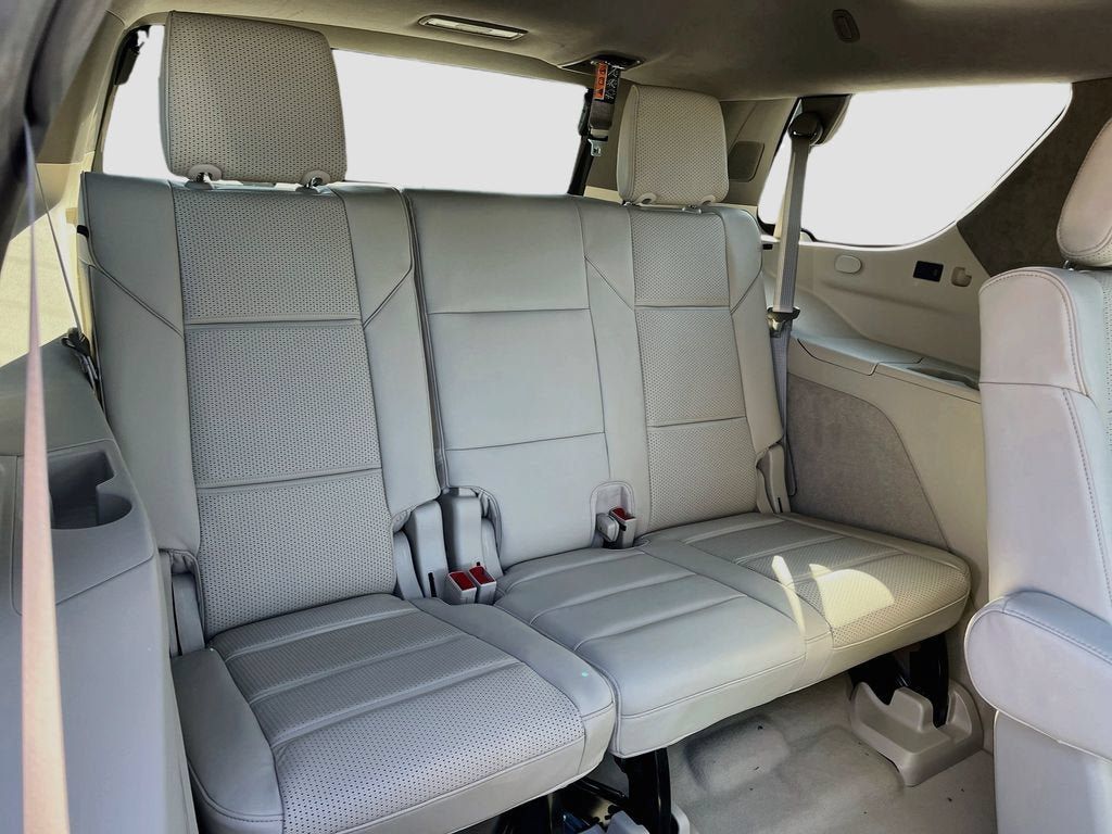New 2026 Cadillac Escalade Platinum Luxury w/ LPO, Radiant Package AWD/4WD image 37