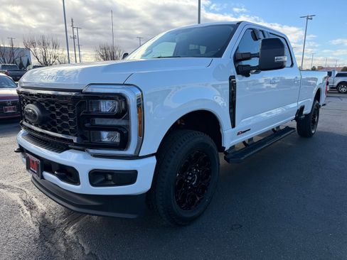 New 2026 Ford F350 Lariat w/ Black Appearance Package image 7