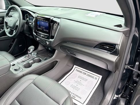 Used 2023 Chevrolet Traverse RS AWD/4WD image 38