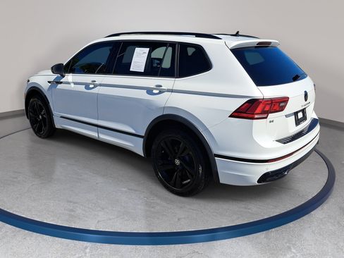 Used 2023 Volkswagen Tiguan SE R-Line FWD image 7