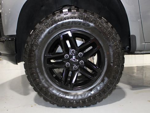 Used 2021 Chevrolet Silverado 1500 LT Trail Boss w/ Convenience Package II AWD/4WD image 7