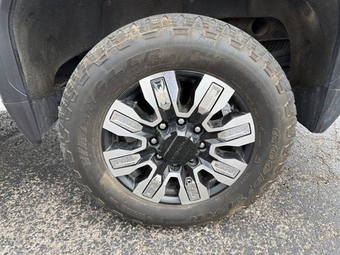 Used 2025 GMC Sierra 2500 Denali w/ Denali Reserve Package AWD/4WD image 19