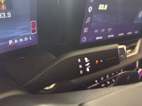 Used 2026 Chevrolet Equinox LT FWD image 26