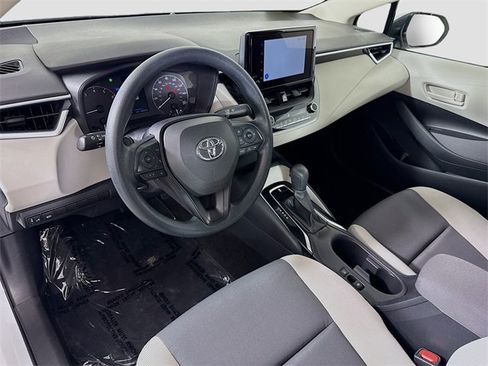 Certified 2023 Toyota Corolla LE image 18