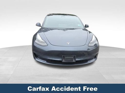 Used 2023 Tesla Model 3 Standard Range RWD image 2