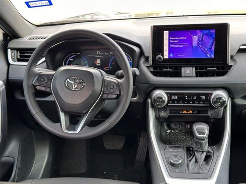 Used 2024 Toyota RAV4 SE image 20