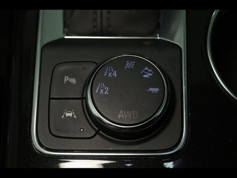 Used 2023 Chevrolet Blazer Premier image 16