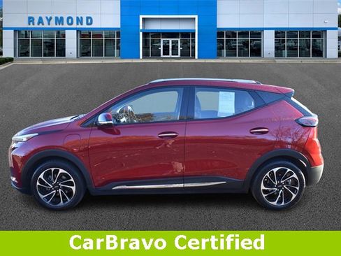 Certified 2023 Chevrolet Bolt EUV Premier w/ Sun & Sound Package image 6
