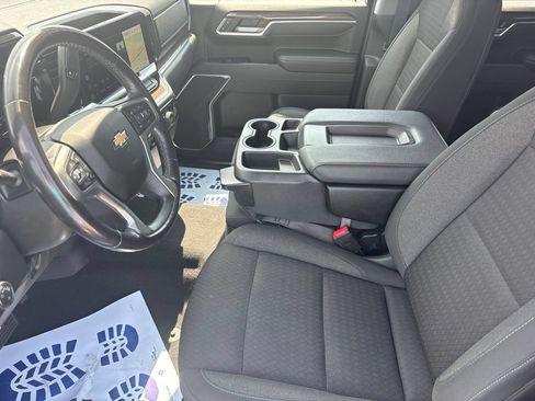Used 2022 Chevrolet Silverado 1500 LT AWD/4WD image 15