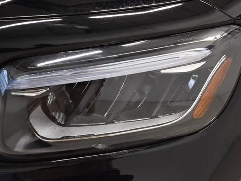 Used 2025 Mercedes-Benz GLB 250 4MATIC image 15