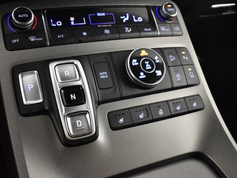 Used 2022 Hyundai Palisade Limited image 31