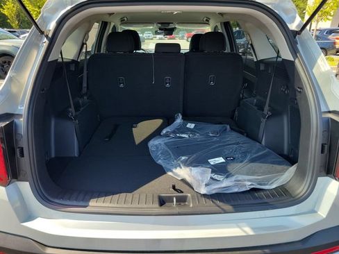 New 2026 Kia Sorento LX FWD image 9