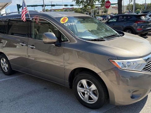 Used 2017 Nissan Quest SV FWD image 3