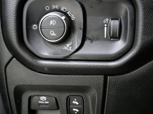 Used 2023 RAM 1500 Big Horn image 13