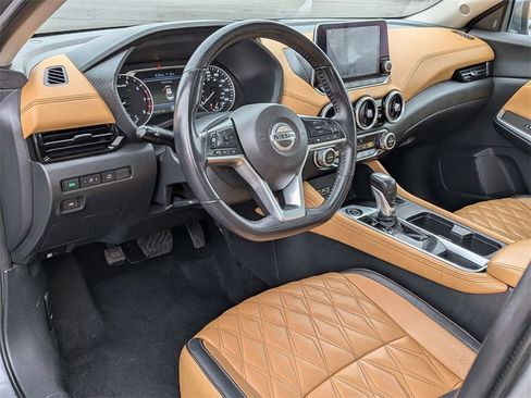 Used 2020 Nissan Sentra SV w/ SV Premium Package image 10