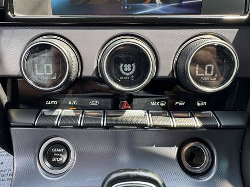 Used 2018 Jaguar F-TYPE Coupe RWD image 16
