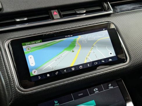 Used 2018 Land Rover Range Rover Velar S image 35