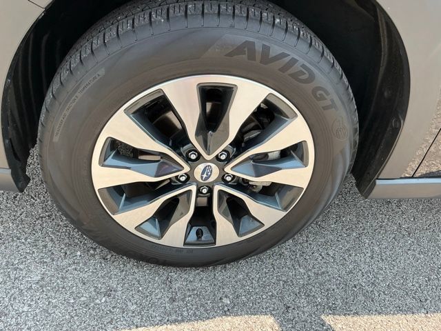 Certified 2024 Subaru Outback Limited AWD/4WD image 9