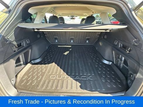 Used 2023 Subaru Outback Onyx Edition AWD/4WD image 11