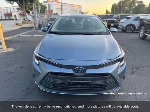 Used 2023 Toyota Corolla LE w/ Carpet Mat Package (TMS) FWD image 9