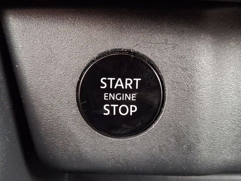 Used 2025 Nissan Rogue SV image 22