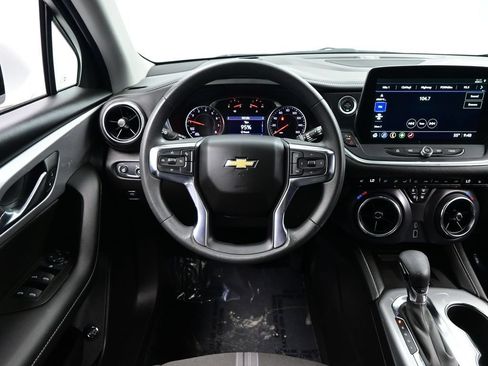 New 2025 Chevrolet Blazer LT w/ Convenience Package FWD image 22