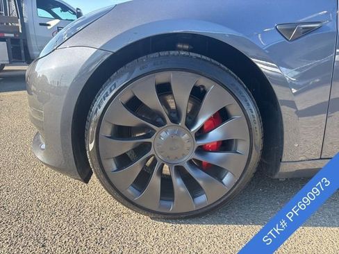 Used 2023 Tesla Model 3 Performance image 4