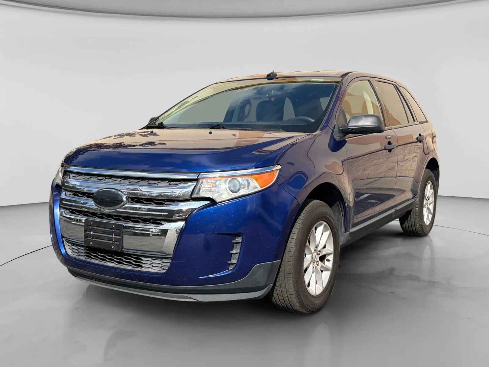 Used 2013 Ford Edge SE FWD image 1