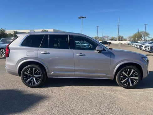 New 2026 Volvo XC90 B5 Core image 2