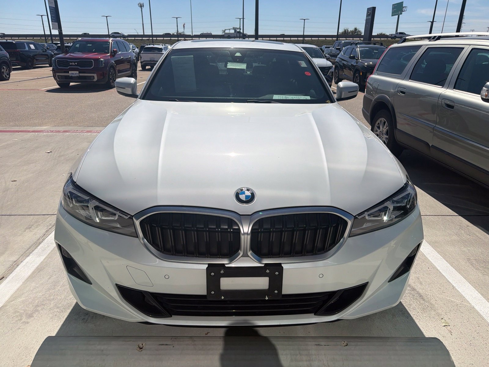 Used 2024 BMW 330i Sedan w/ Convenience Package RWD image 2