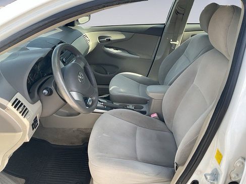 Used 2010 Toyota Corolla LE FWD image 9