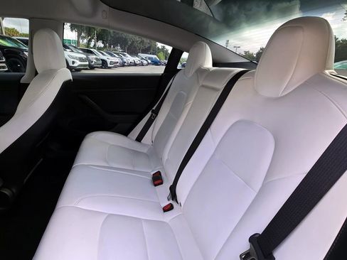 Used 2022 Tesla Model 3 Standard Range RWD image 12