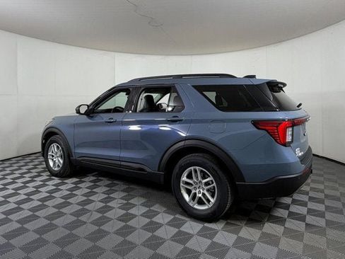 New 2026 Ford Explorer Active RWD image 3