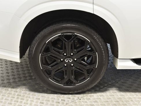 Used 2026 INFINITI QX80 4WD w/ Sport Exterior Package image 38