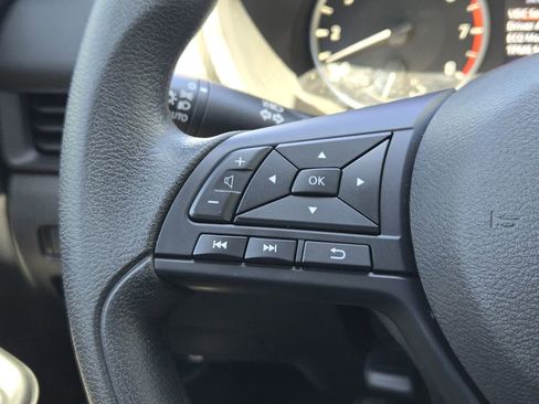 Used 2025 Nissan Sentra S FWD image 27