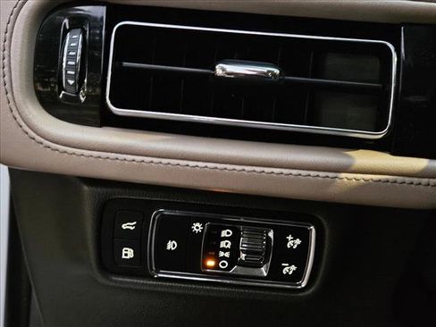 Used 2021 Lincoln Aviator Grand Touring w/ Elements Package Plus image 11