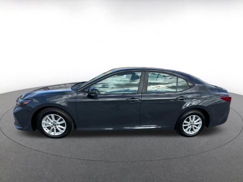 Used 2025 Toyota Camry LE image 9