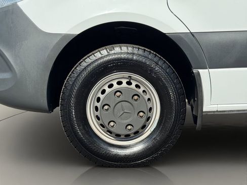 Used 2019 Mercedes-Benz Sprinter 170 w/ Chrome Grille Package image 18